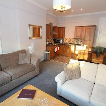Character Apartment With Views Over City Centre & The Historic Rows Честер Экстерьер фото